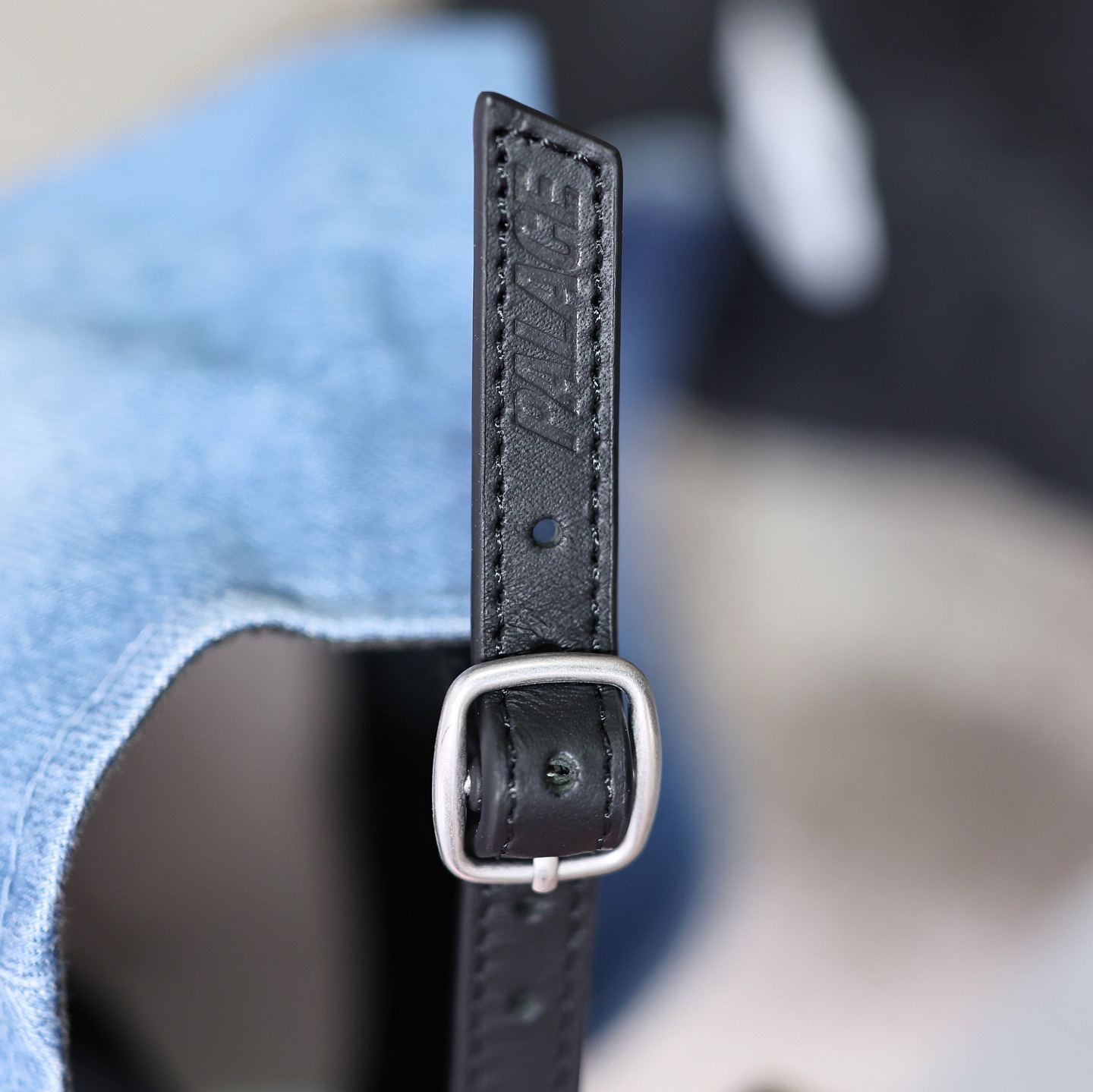 Palace FW25 Denim P 6-PANEL Cap 丹寧牛仔皮扣帽