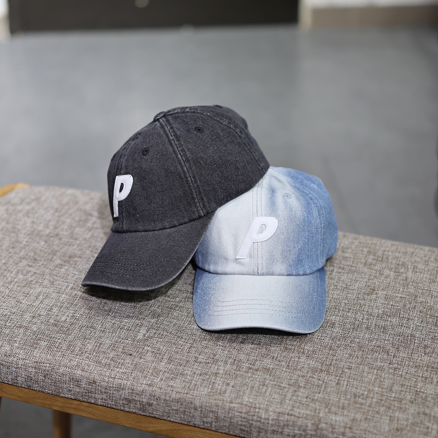 Palace FW25 Denim P 6-PANEL Cap 丹寧牛仔皮扣帽