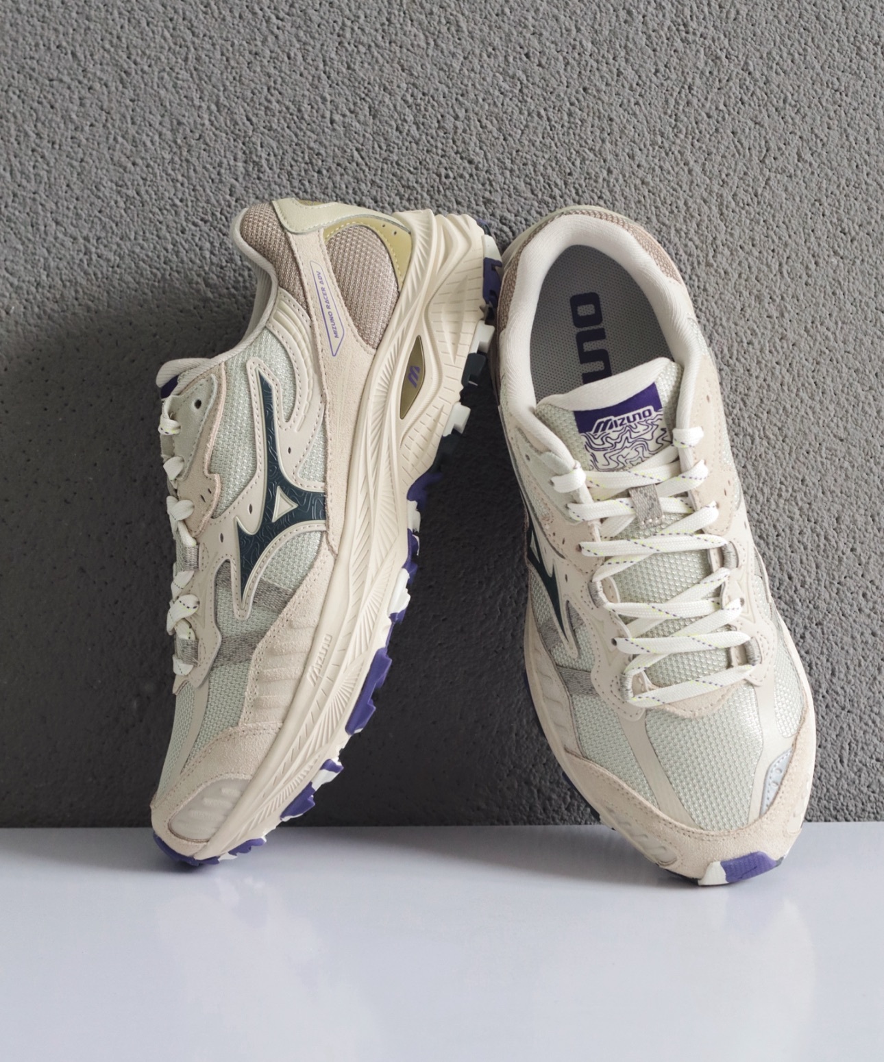 Mizuno Racer ADV  Sail 山系戶外跑鞋 米白 D1GH241206