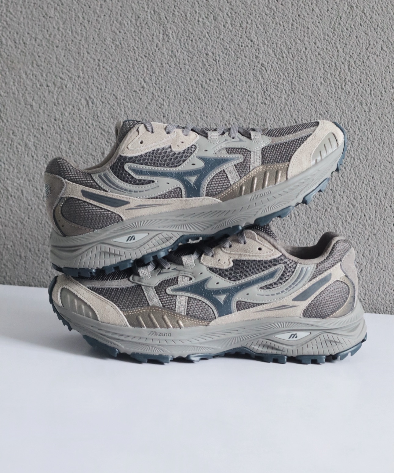 Mizuno Racer ADV Dark Grey 山系戶外跑鞋  D1GH241204