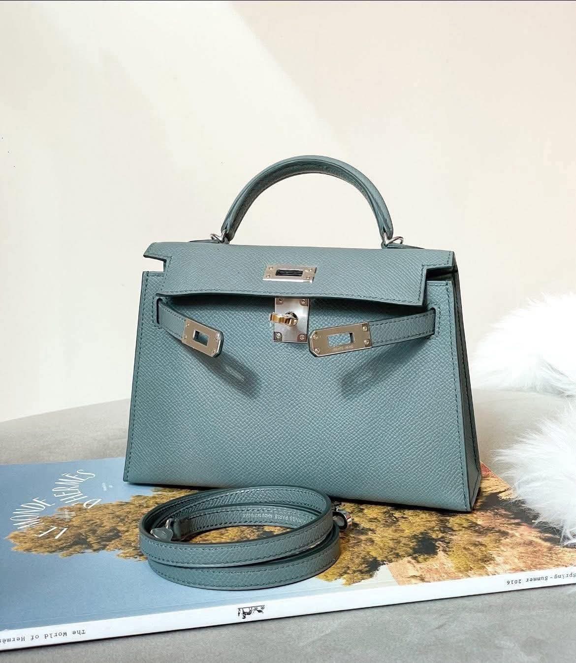 Hermès Kelly Mini II Epsom Leather Vert Amande Electrum Hardware HK$18x,xxx  詳情請PM我哋 (HK$2,000 立即落訂)
