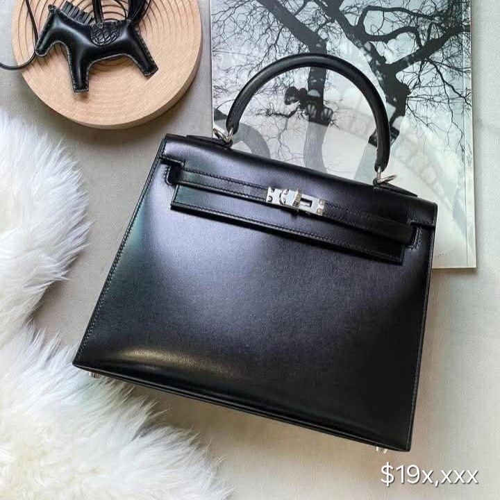 Hermès Kelly 25 Box Calf Leather Black PHW HK$19x,xxx   詳情請PM我哋 (HK$2,000 立即落訂)