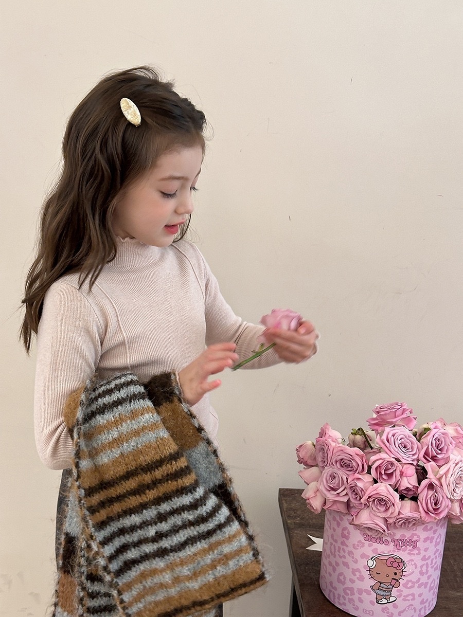 柔軟親膚甜美高領針織上衣