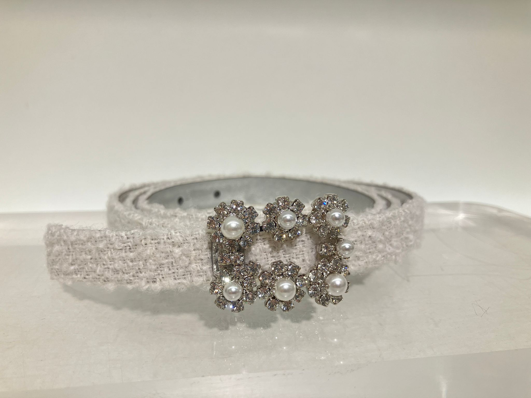 Roger Vivier RV Pearl strass woven belt White