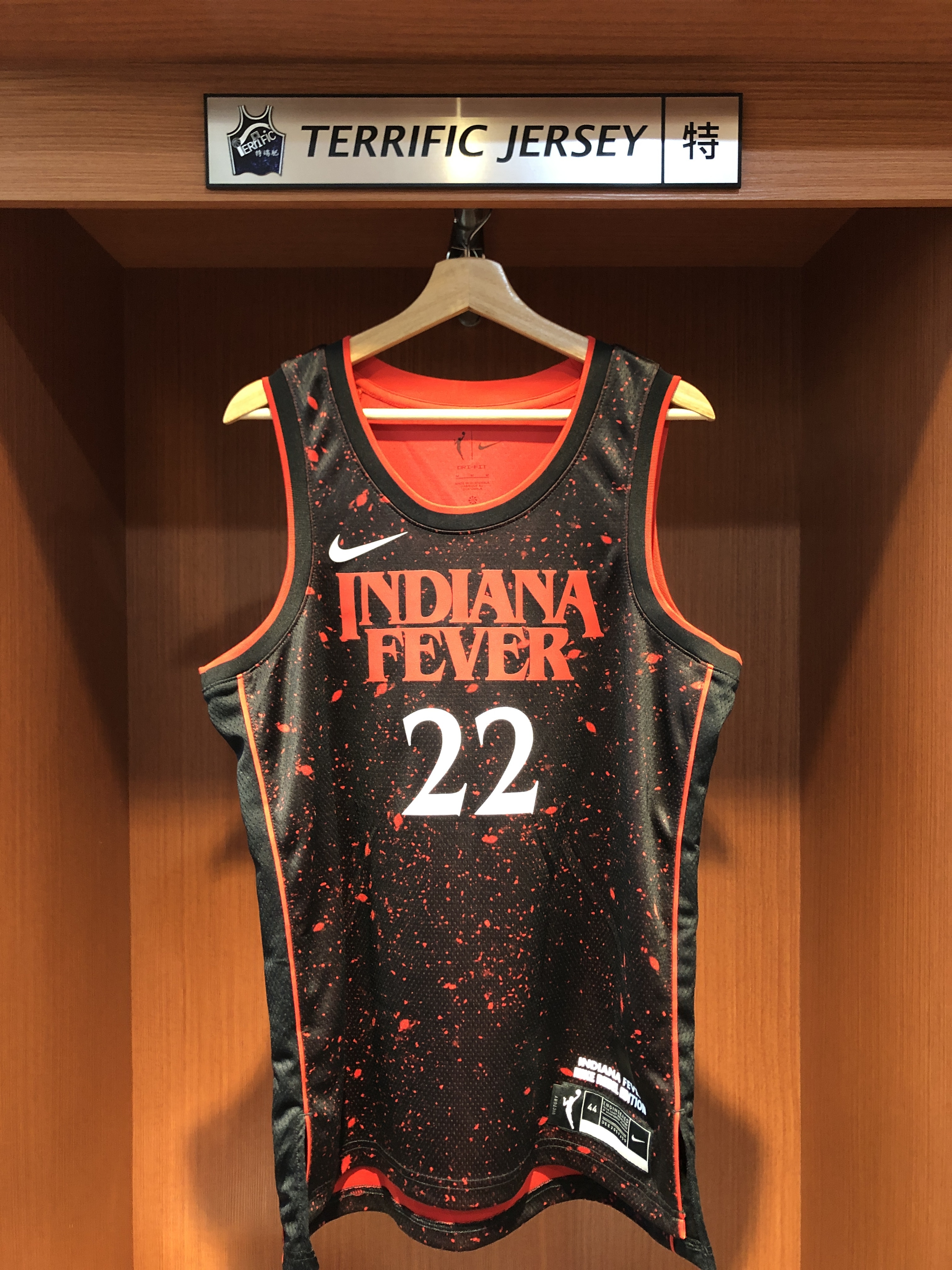 WNBA球衣 Caitlin Clark 印第安那狂熱 怪奇物與黑 Nike Swingman 球迷版 熱轉印 全新