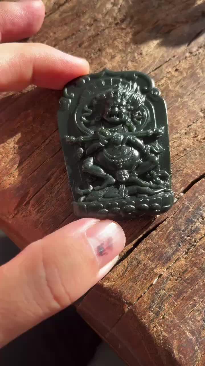 925730 和田玉老塔青牌子