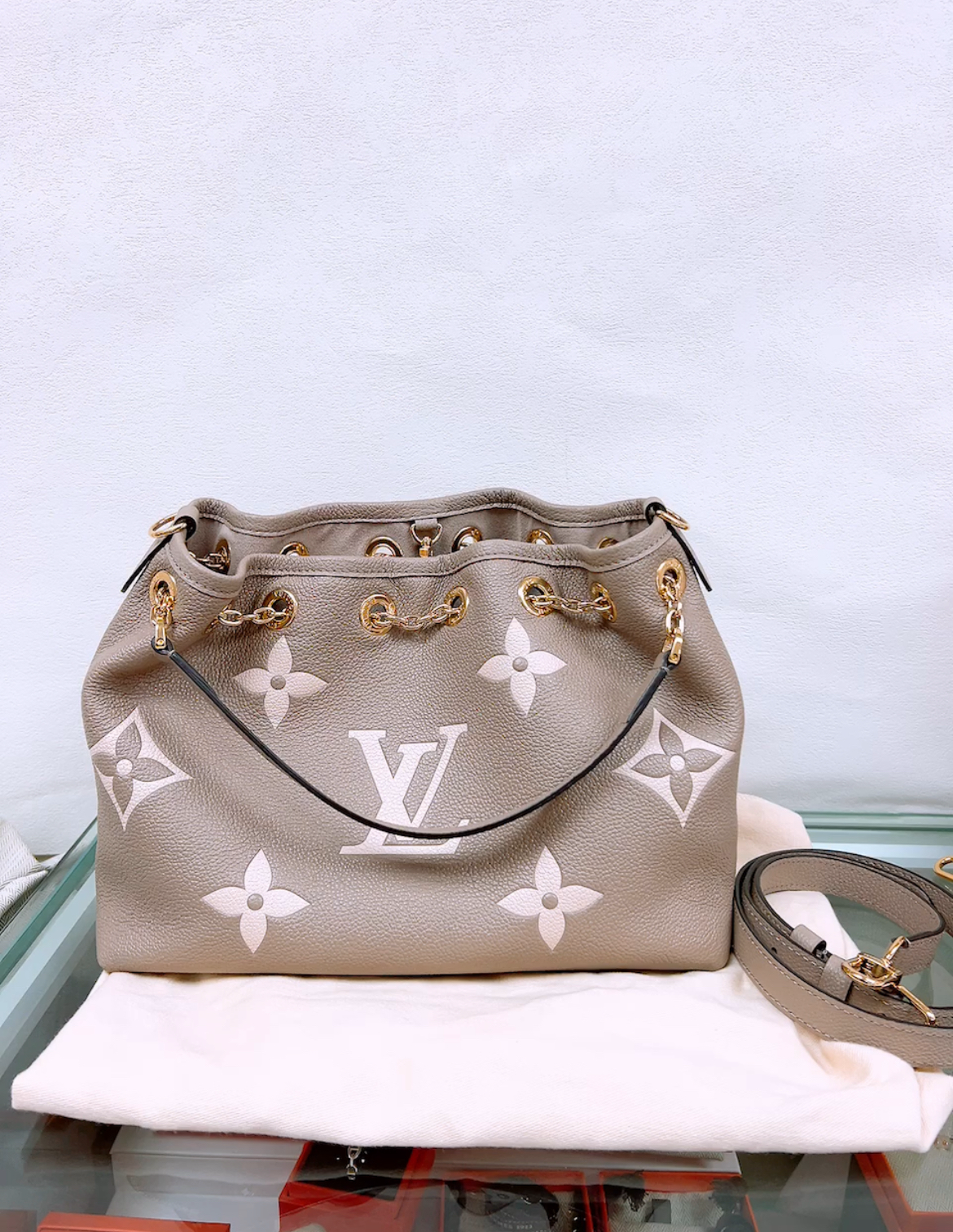Lv bundle grey