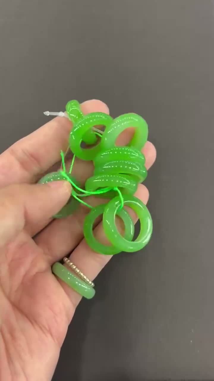 925734 和田玉碧玉蘋果綠戒圈指環