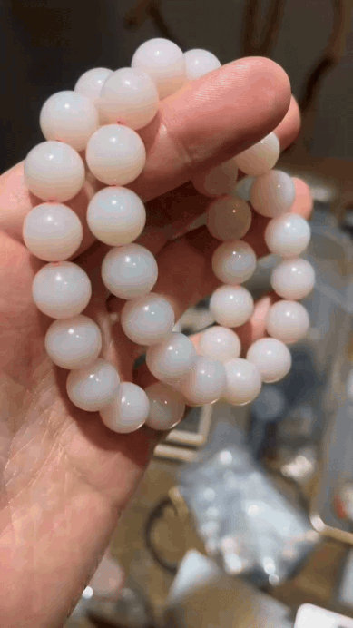 925737 和田玉藕粉手串 (12mm直徑)