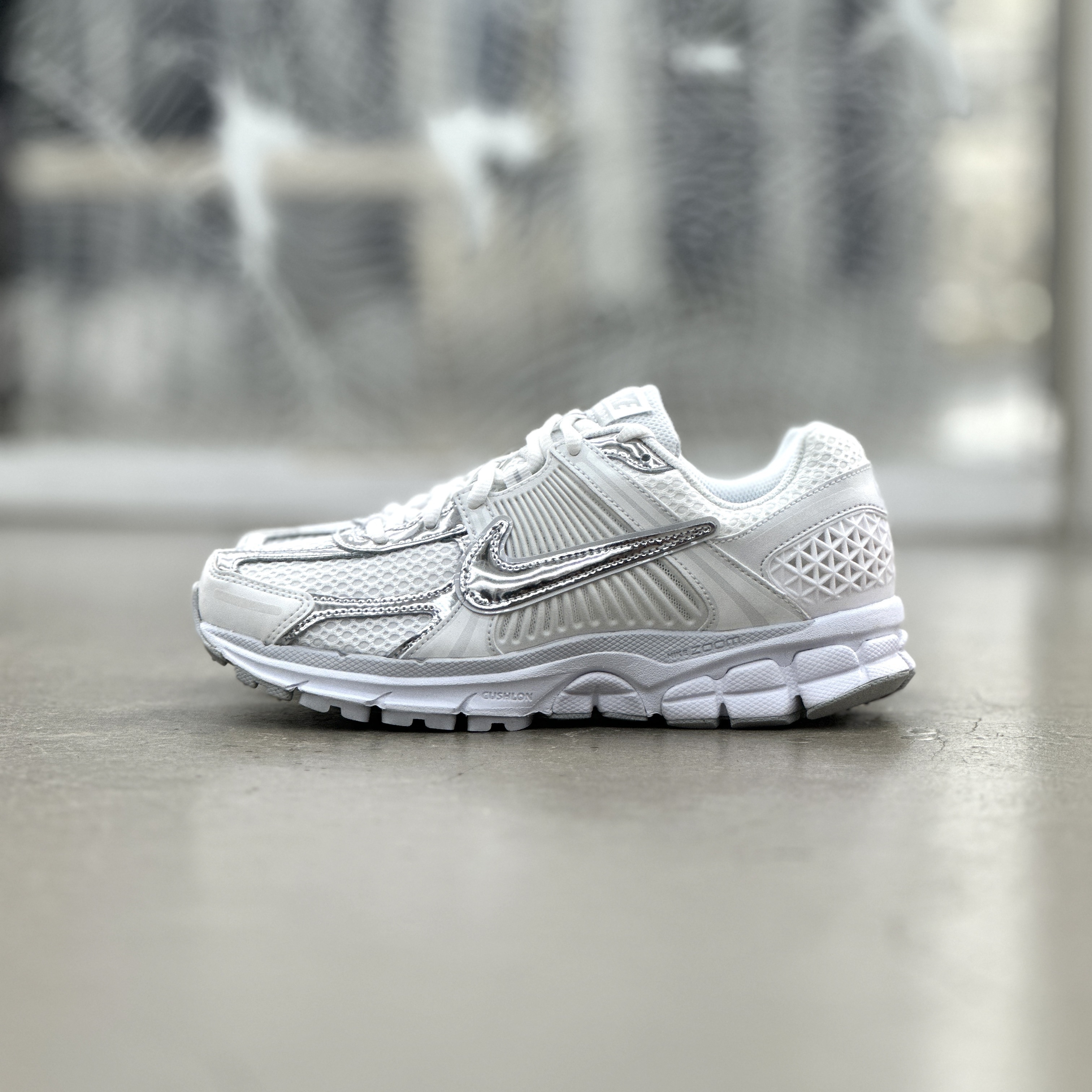 Nike Zoom Vomero 5 Chrome Toe | HF7723-100