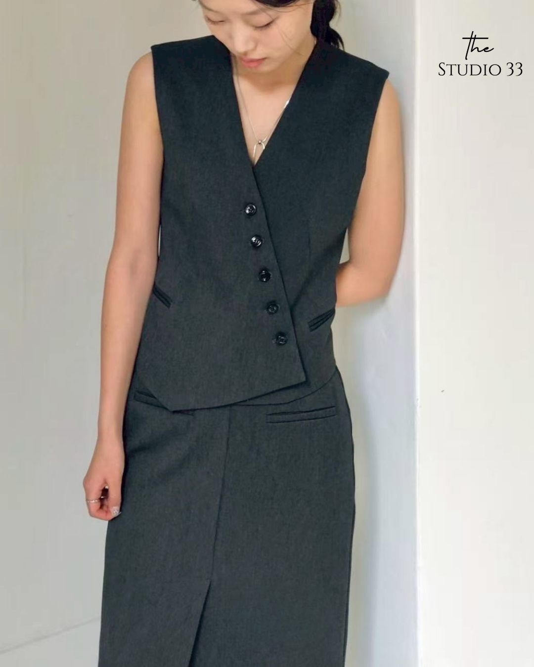 斜裁線條西裝背心