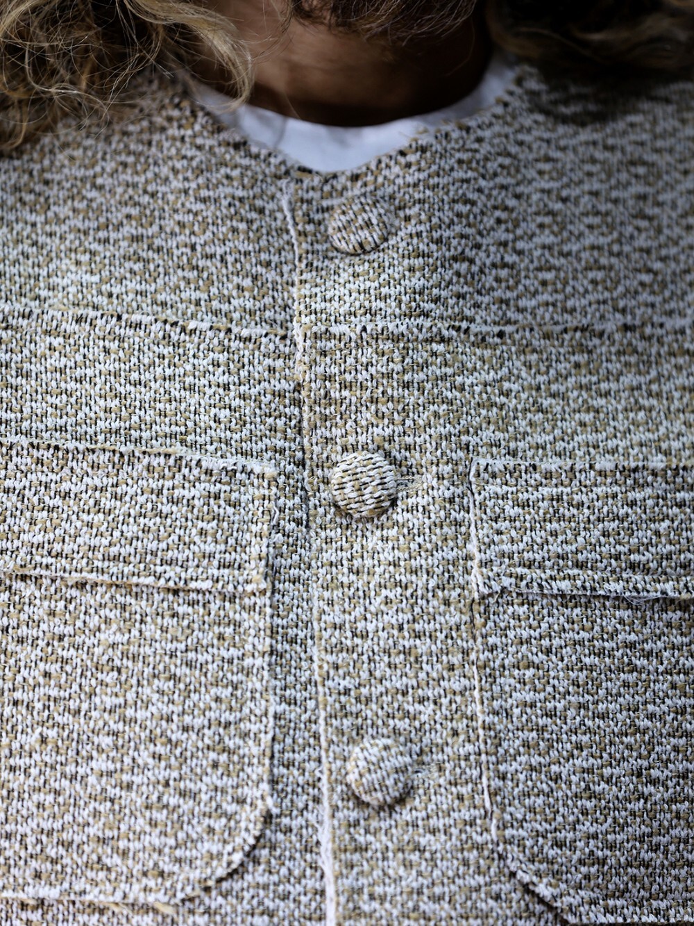 米色粗花呢短款小香外套