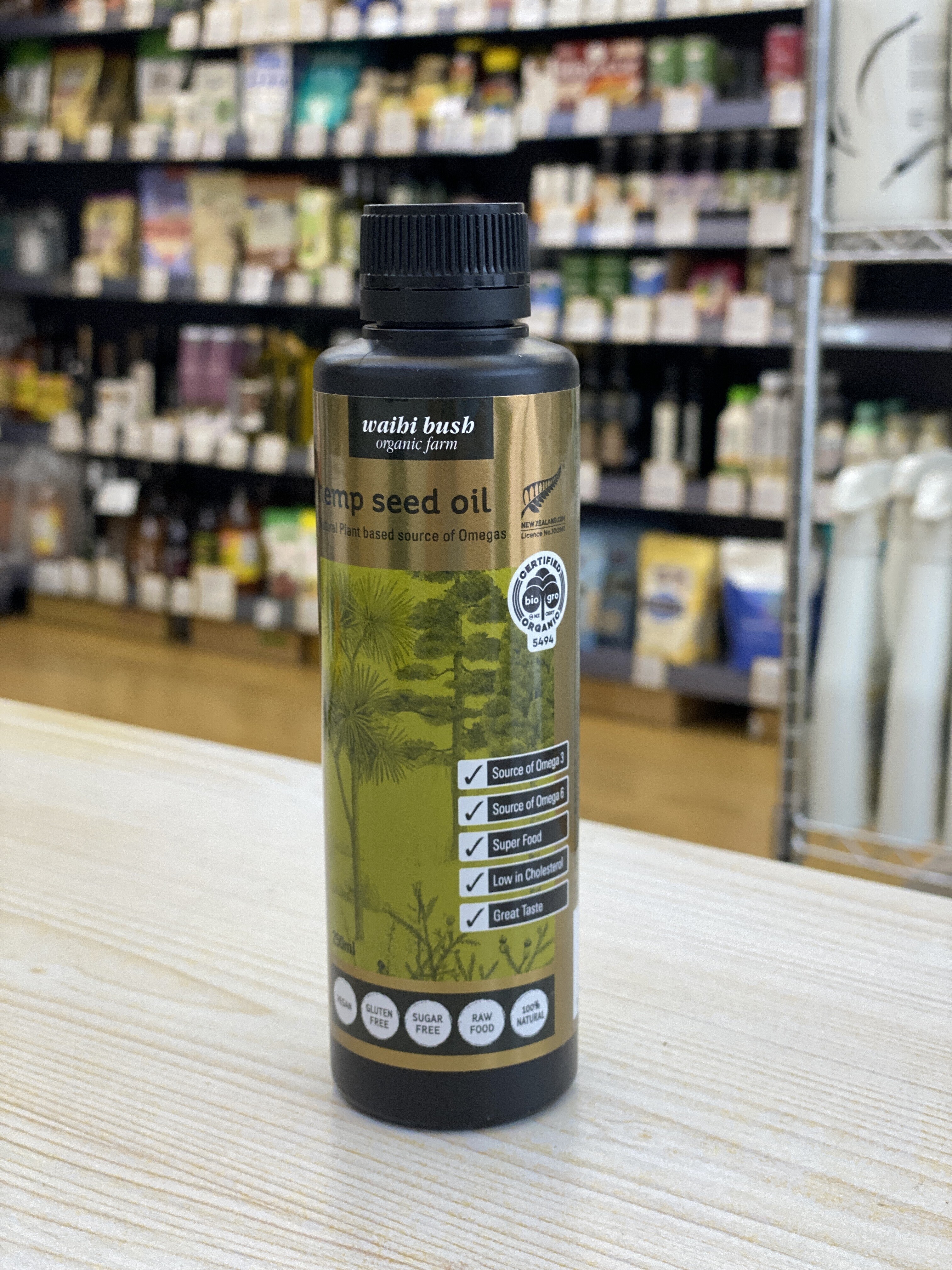 Waihi Bush organic hemp seed oil 250ml (best before 31 Dec 2026)