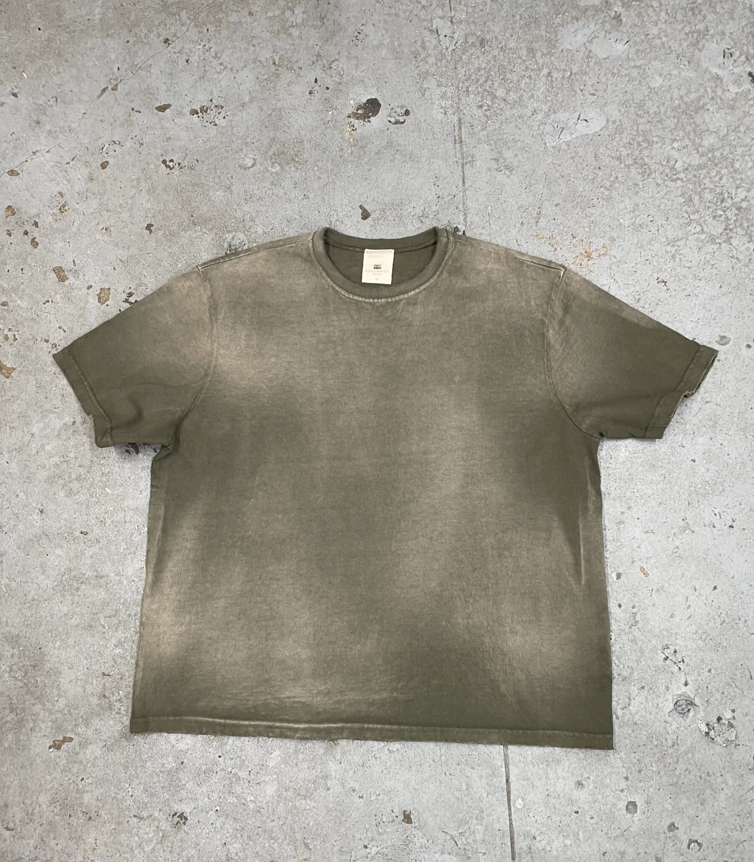 [Instock] MOOJIMOOJI OVERSIZE CROP T-SHIRTS | AGED OLIVE GREEN