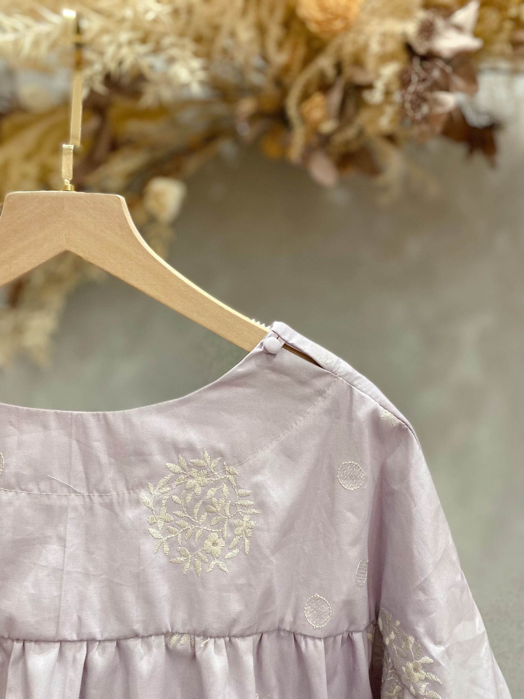 淡紫刺繡花 媽咪短袖短洋裝