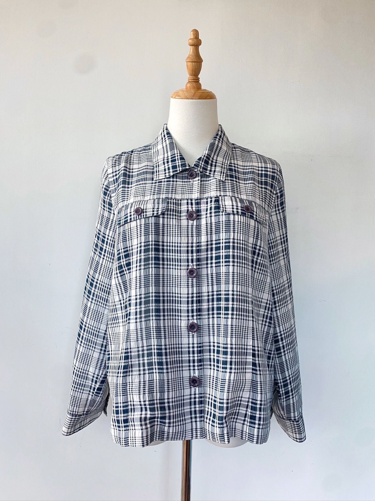 湖水藍白格紋中性古著上衣
