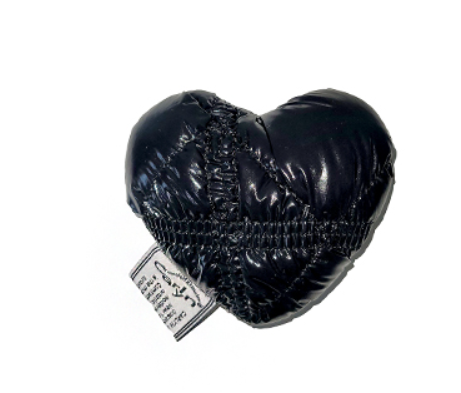 [S] CARLYN BLACK POING HEART, J73103010B0 (SC170)