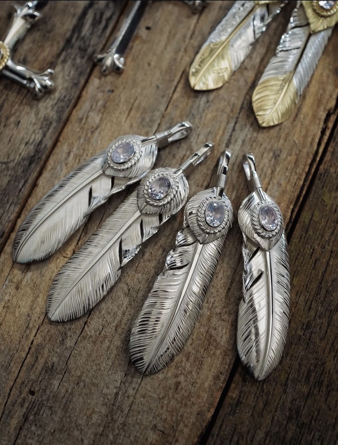 TW 上銀 金/銀繩薰衣草水晶羽毛*