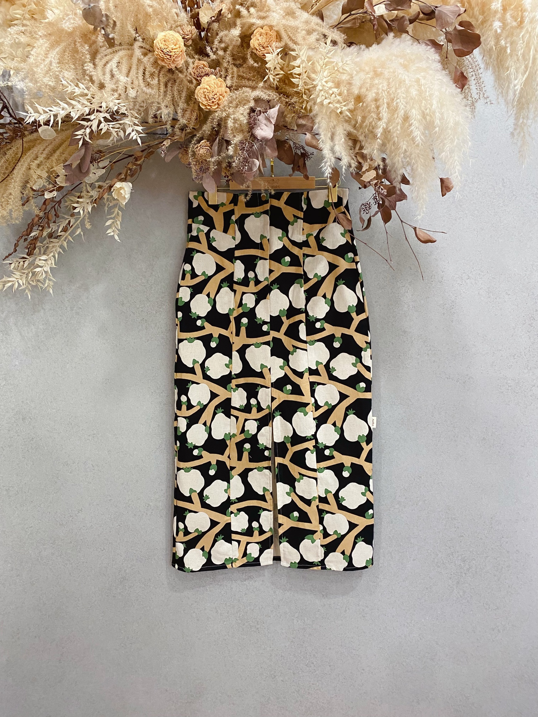 黑底白燈籠果 媽咪鉛筆裙(L)