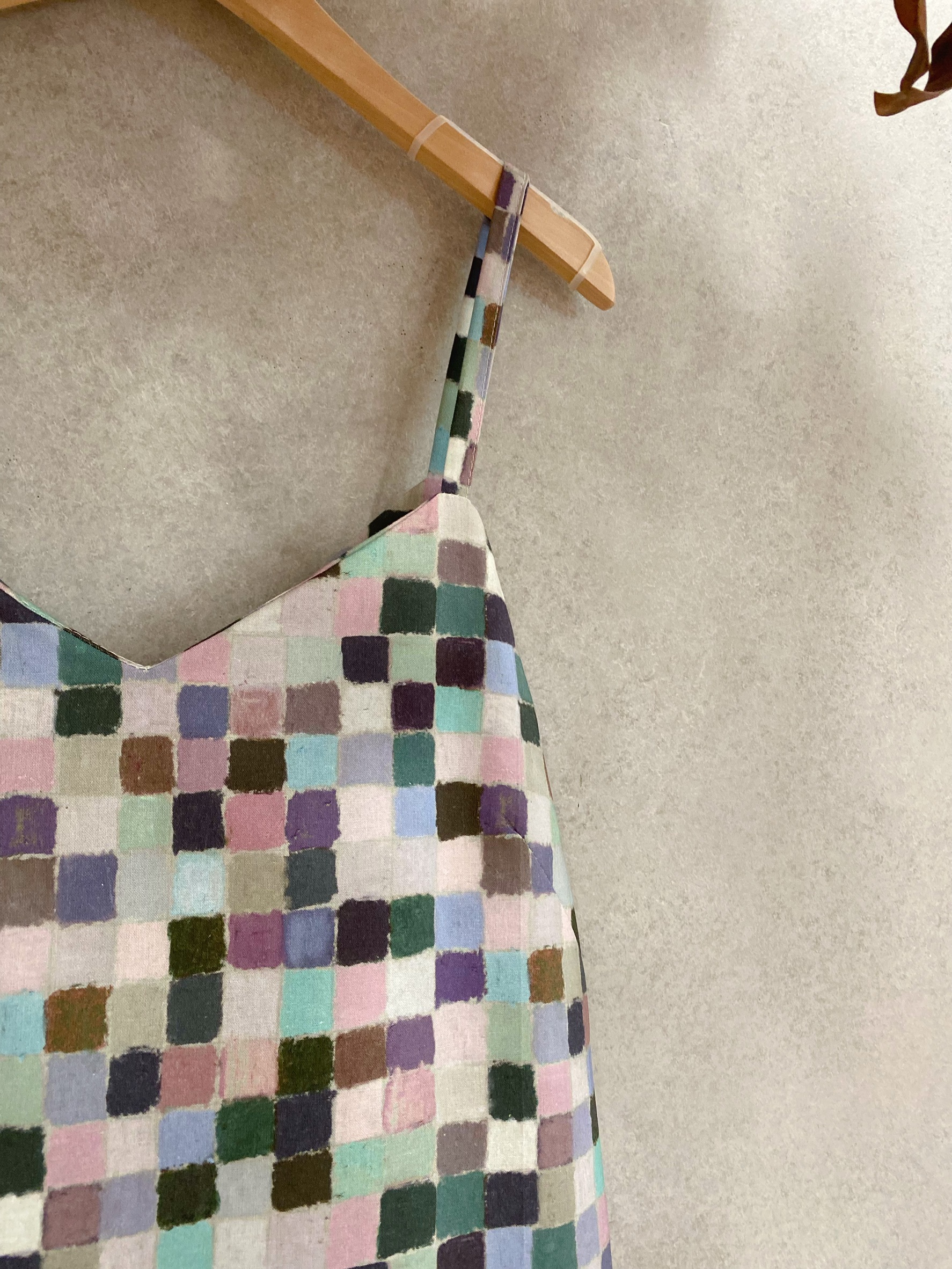 灰紫格子 媽咪雙側開衩長洋裝