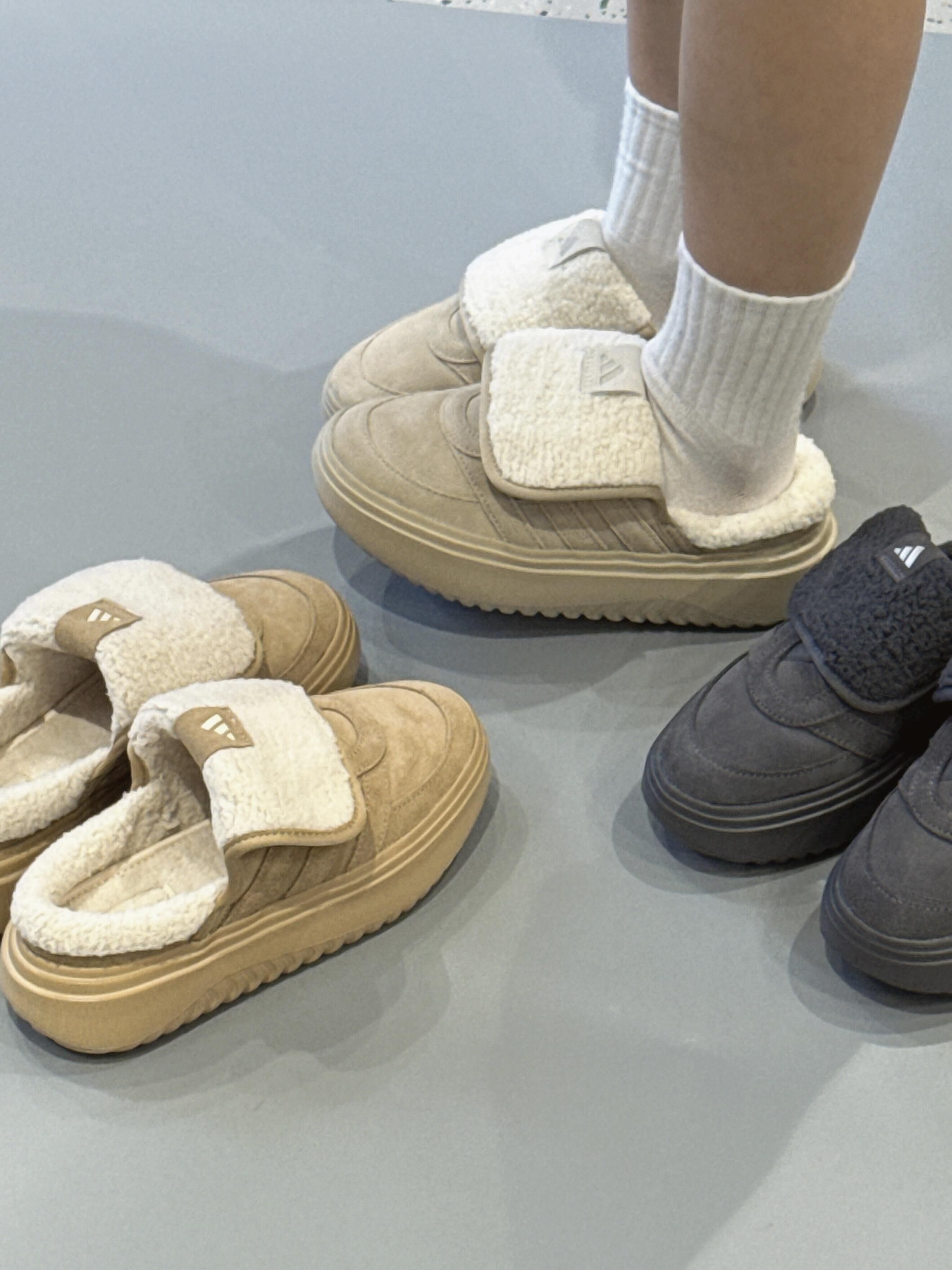 零碼現貨23.5 24.5公分 Adidas Grand Court Mule 毛絨穆勒鞋 拖鞋 翻蓋 毛毛拖鞋 奶油色 奶茶色 女款/現貨