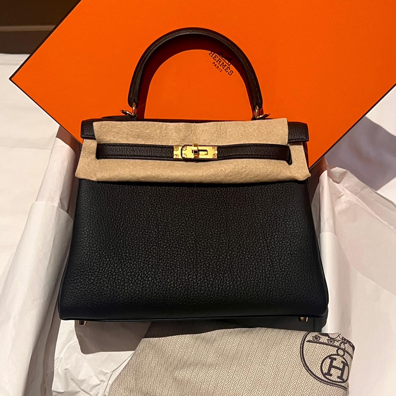 K刻❣️ 門市現貨➡️全新HERMES KELLY 25黑色金扣TOGO皮 89/NOIR GHW H044624CC#K25 #兩年免費保養 #BRAND NEW #香榭站正品