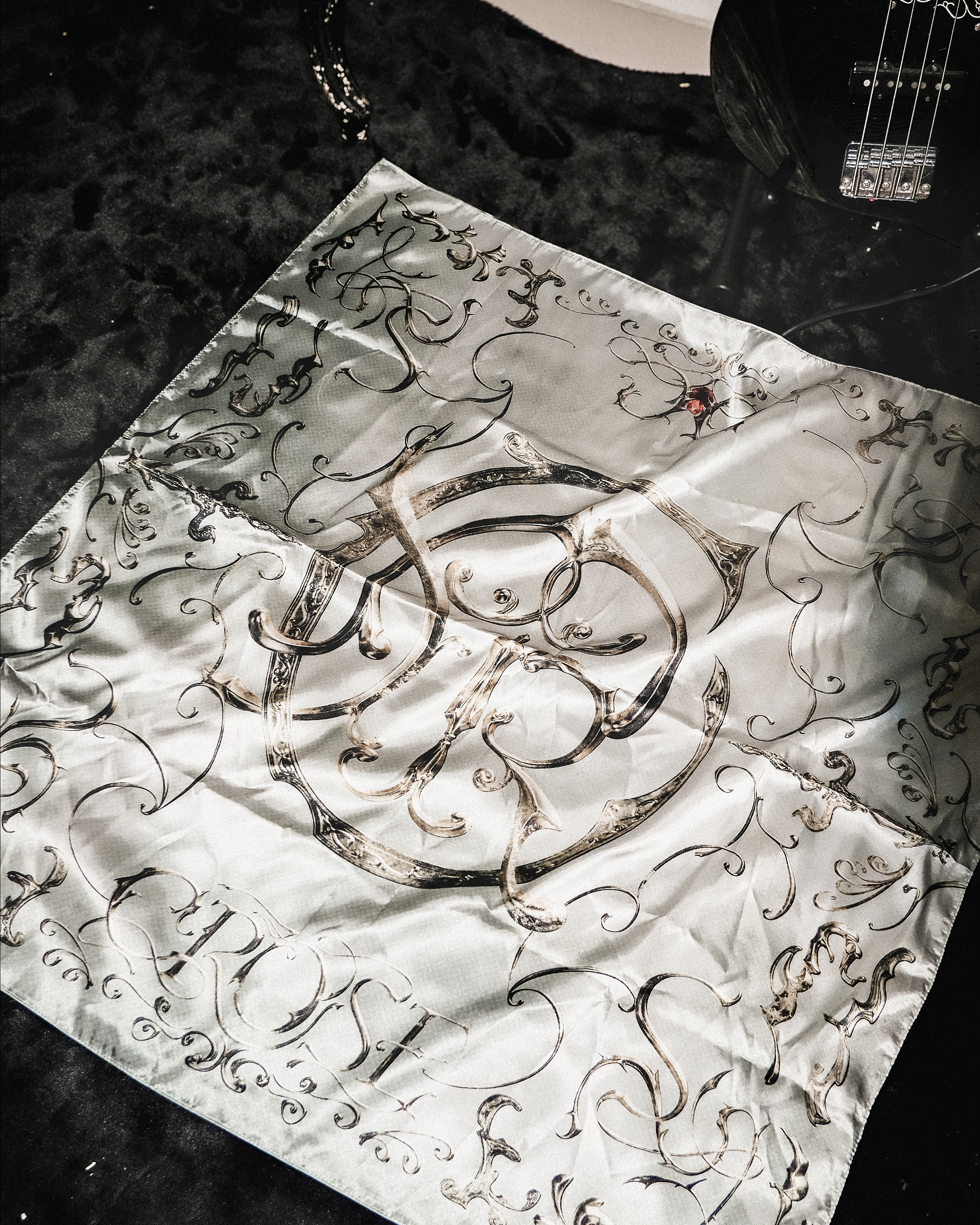 CROSE 族徽絲巾 (淡青)