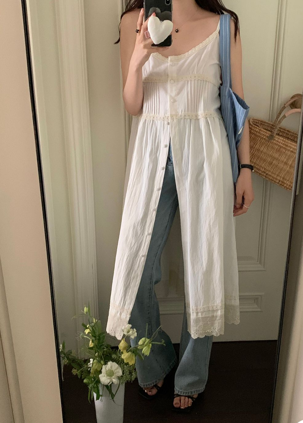 蕾絲邊吊帶連身裙