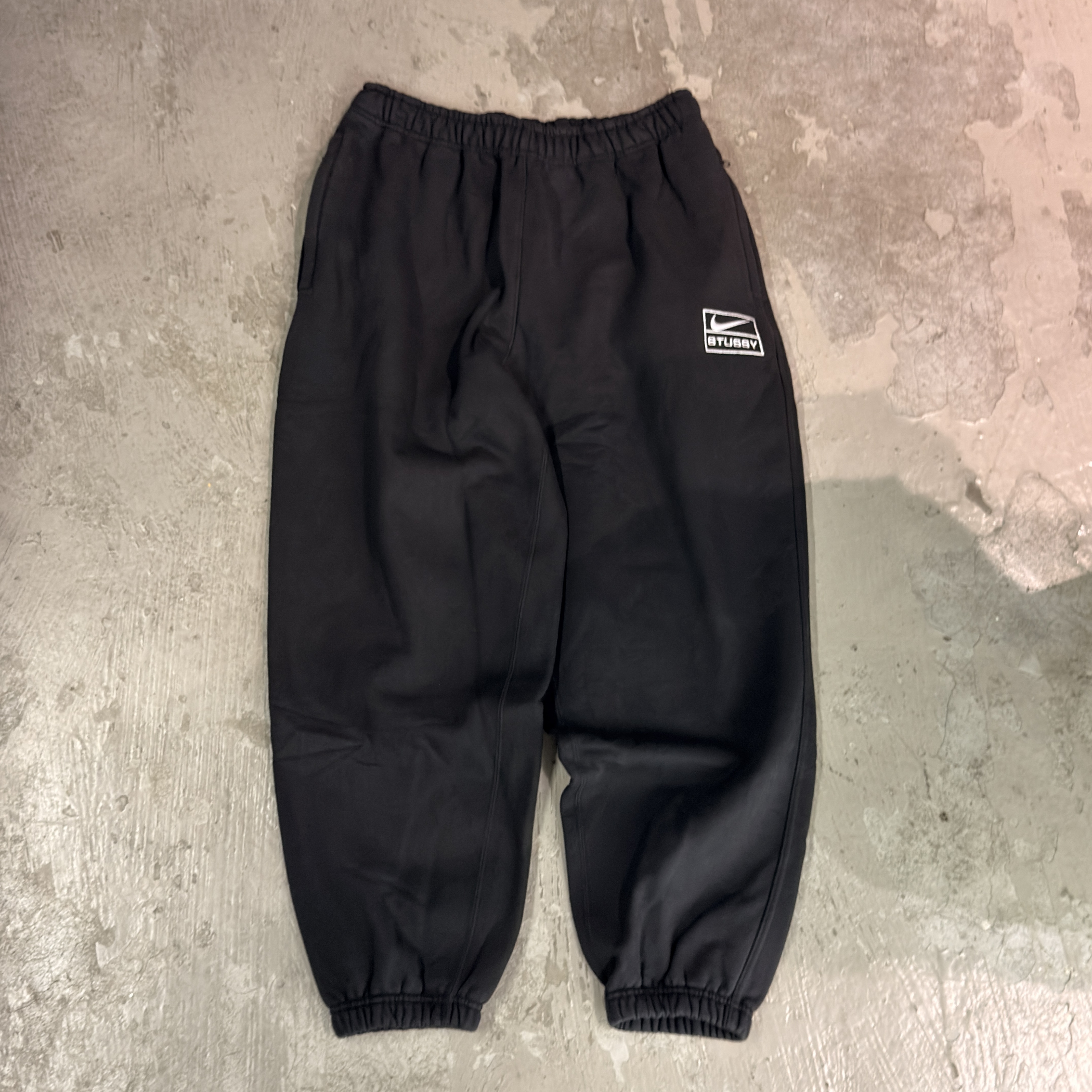 [Instock] Nike X Stüssy Sweatpants Black | FN5236-010