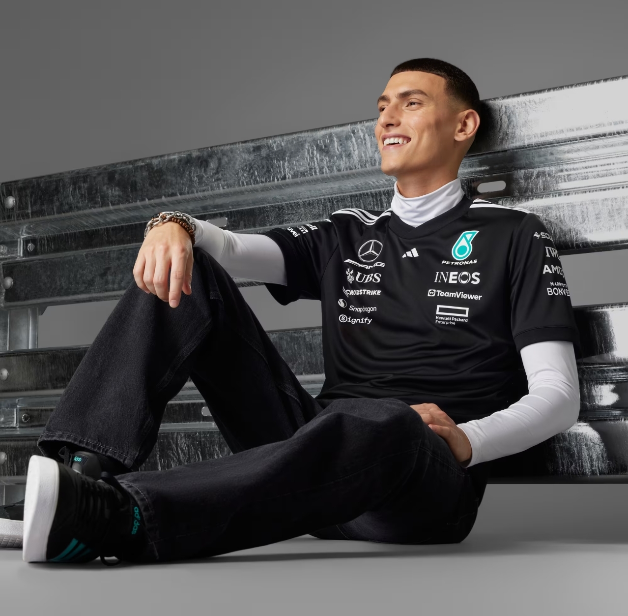 <全台最低價！> Adidas 愛迪達 MERCEDES - AMG F1 賽車 車隊聯名 黑/白 短T JW5361/JX5798