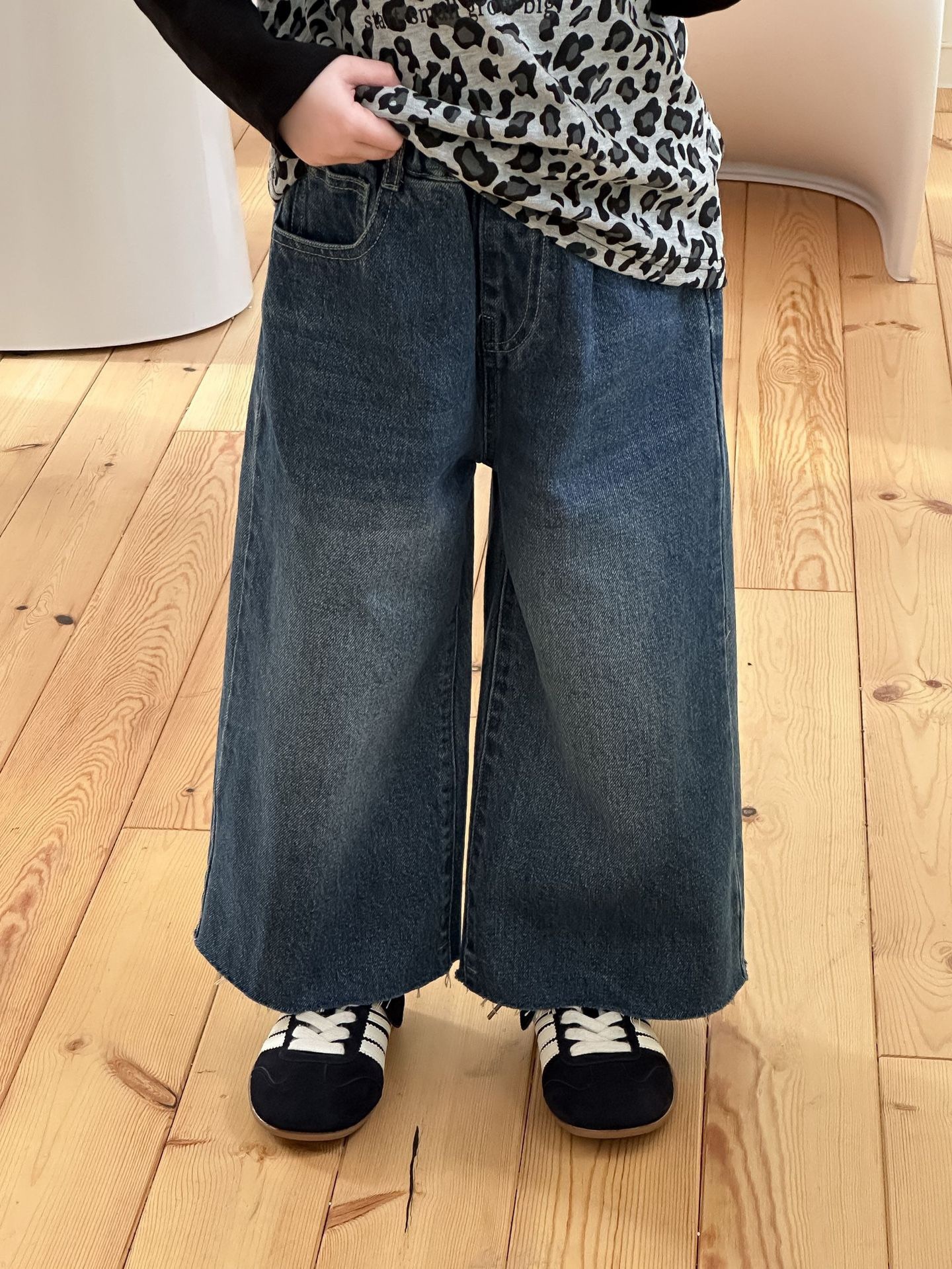 不修邊牛仔直筒褲