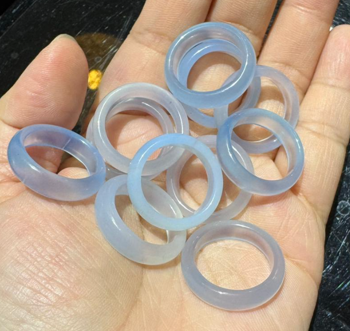 251004 - C2 天然藍玉髓跑環1粒