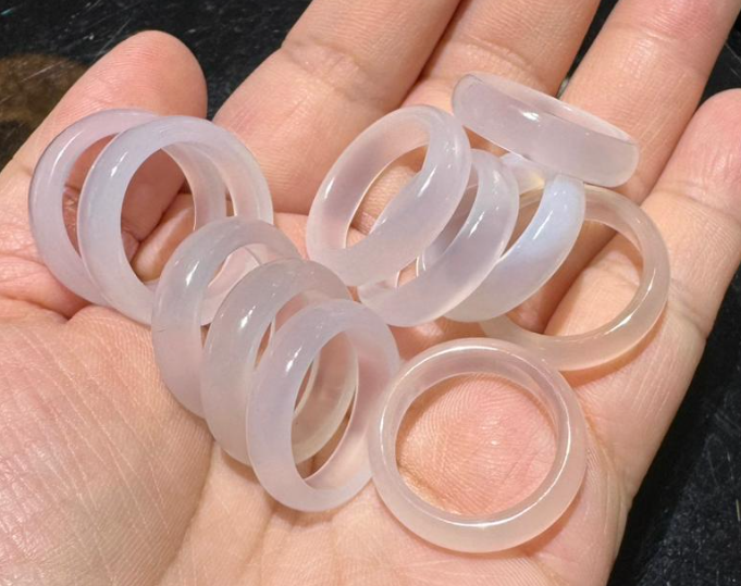 251004 - C4 天然荔枝凍跑環1粒