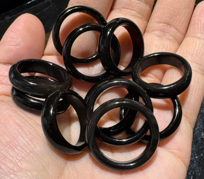 251004 - C7 天然黑瑪瑙跑環1粒