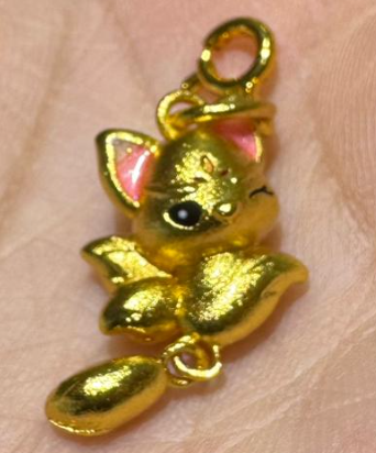 251004 - C18 立體九尾狐仙999真金電鍍懶人扣吊咀1粒