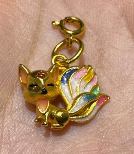 251004 - C19 彩虹尾巴九尾狐仙999真金電鍍懶人扣吊咀1粒