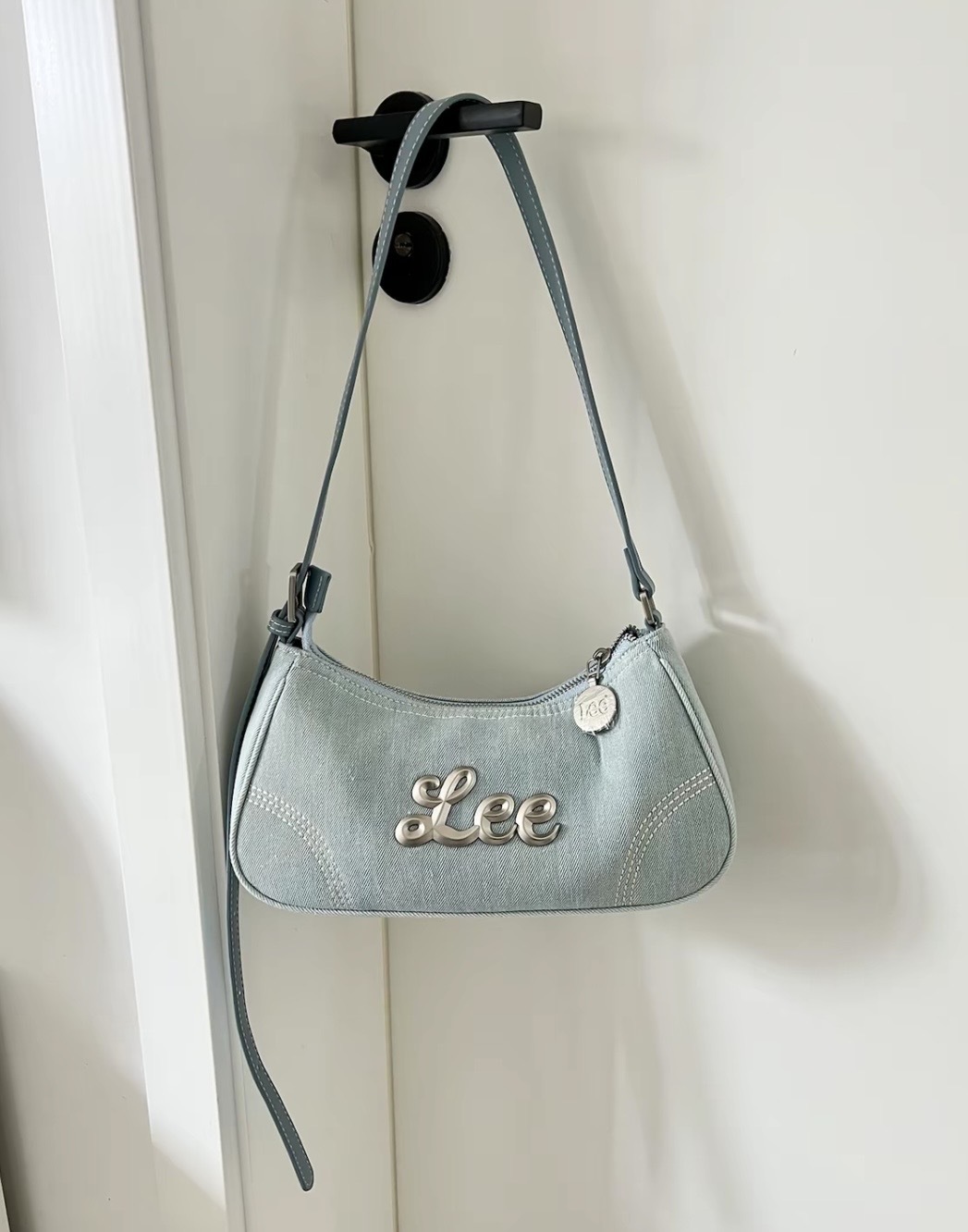 LEE 月牙 腋下包 藍色 銀色