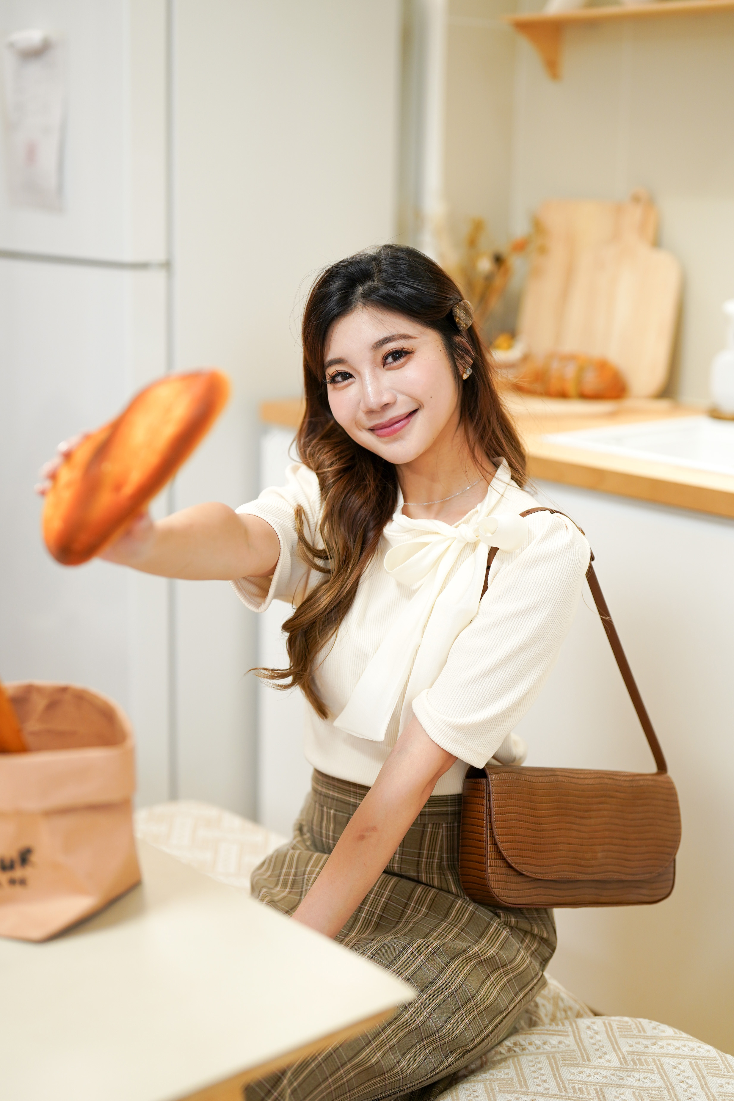 T1385 Cream Cheese Ribbon Top