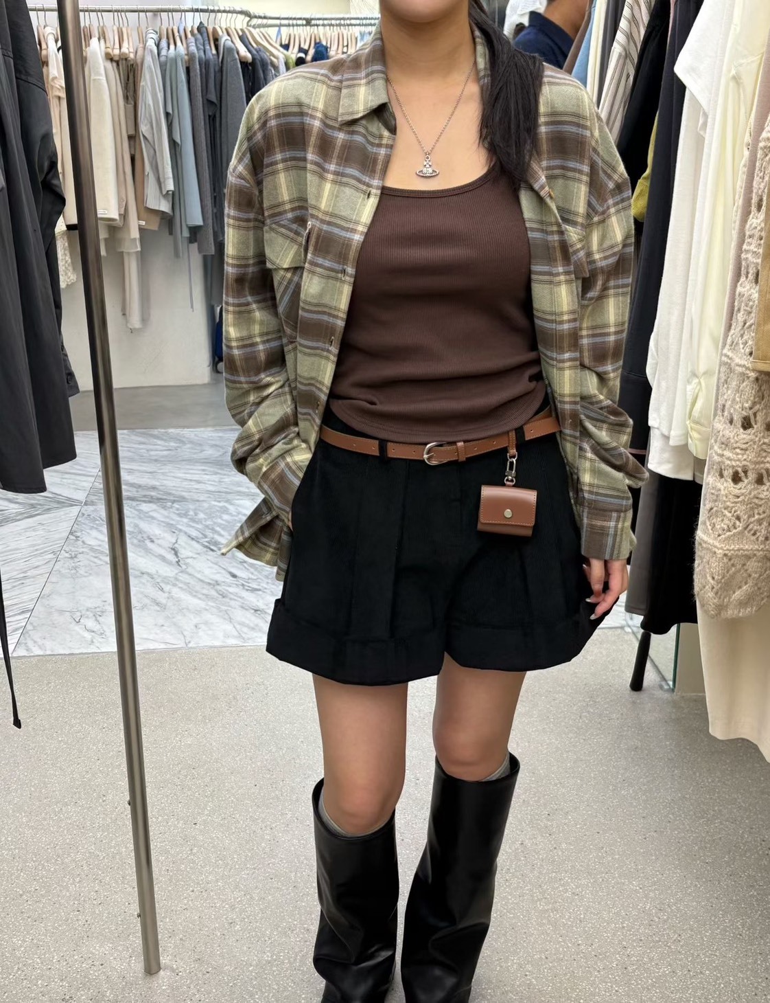 燈心絨反摺後鬆緊短褲