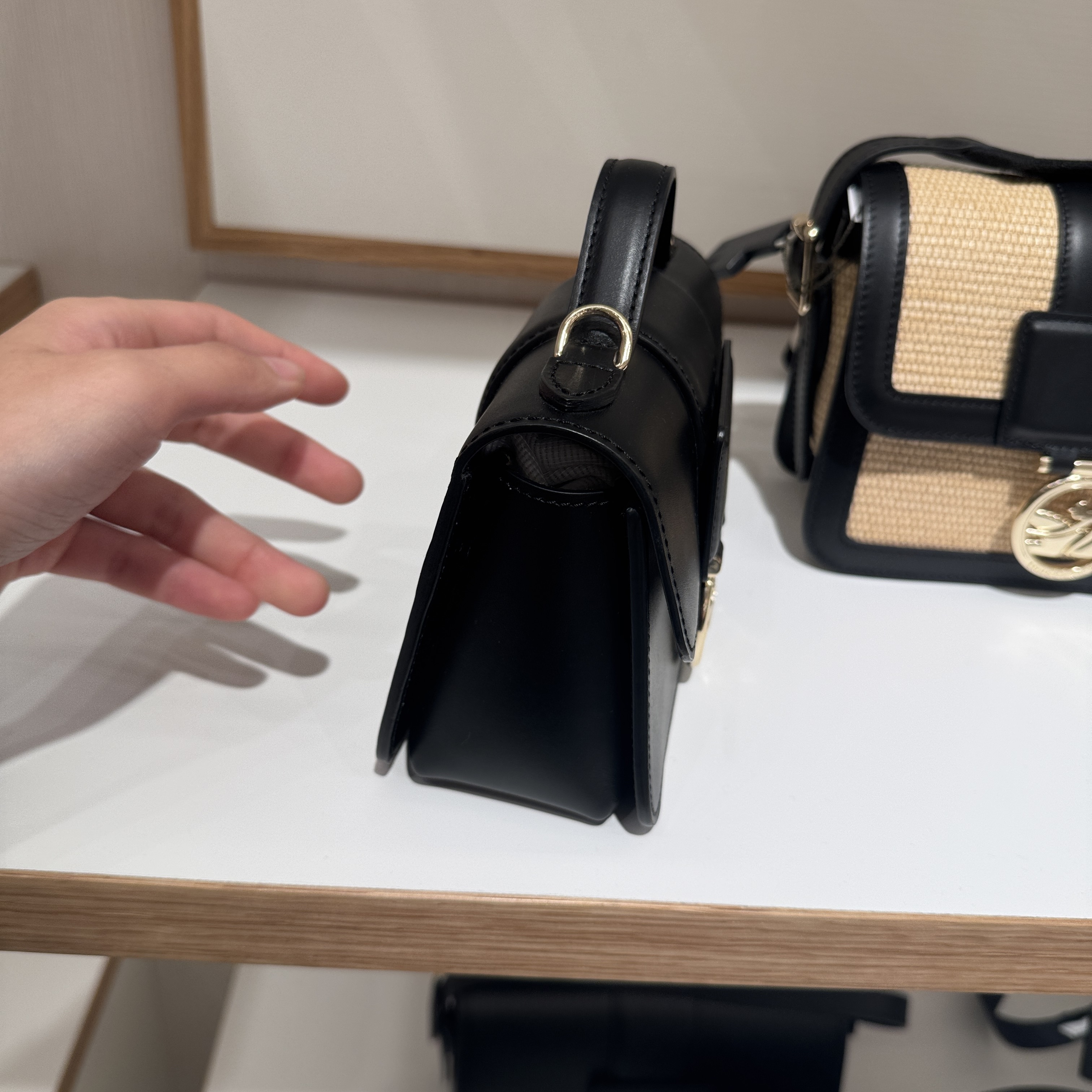 Longchamp Smooth leather top handle bag black 10180