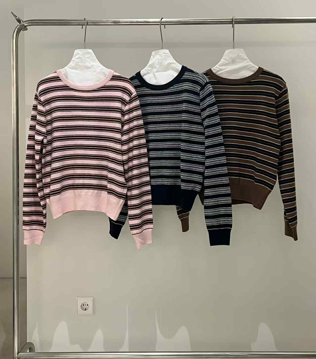 MA12 羊絨美麗諾羊毛條紋針織上衣