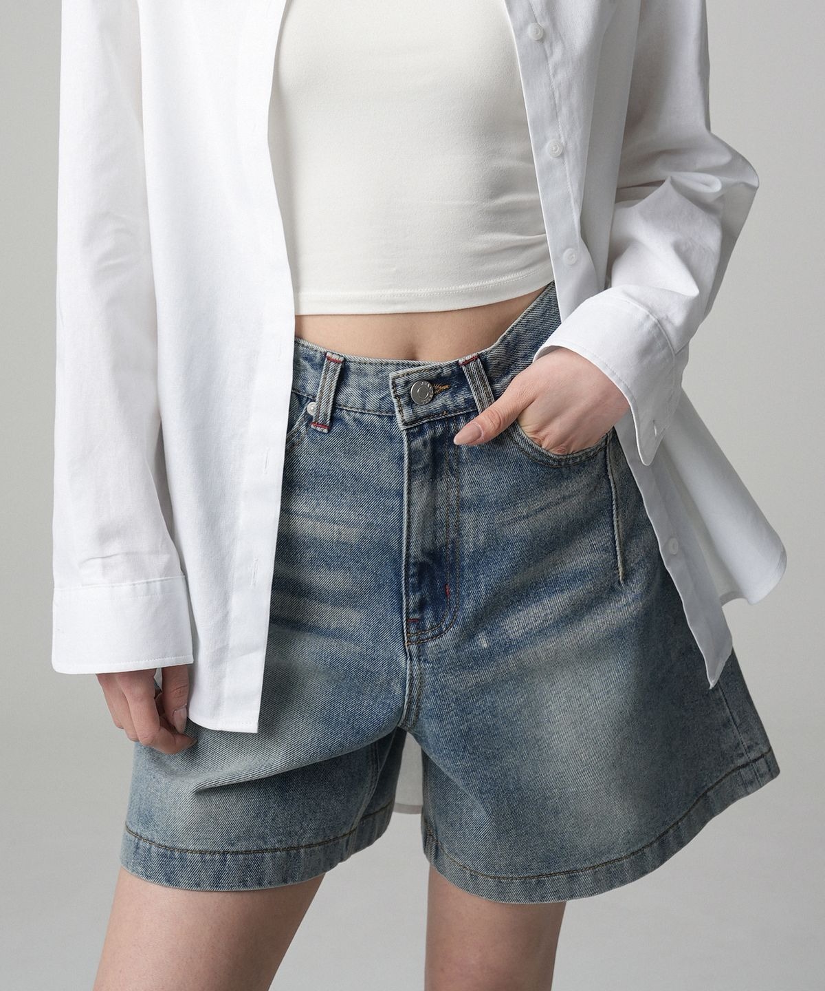 AVANDRESS Lovely Stitch Denim Shorts