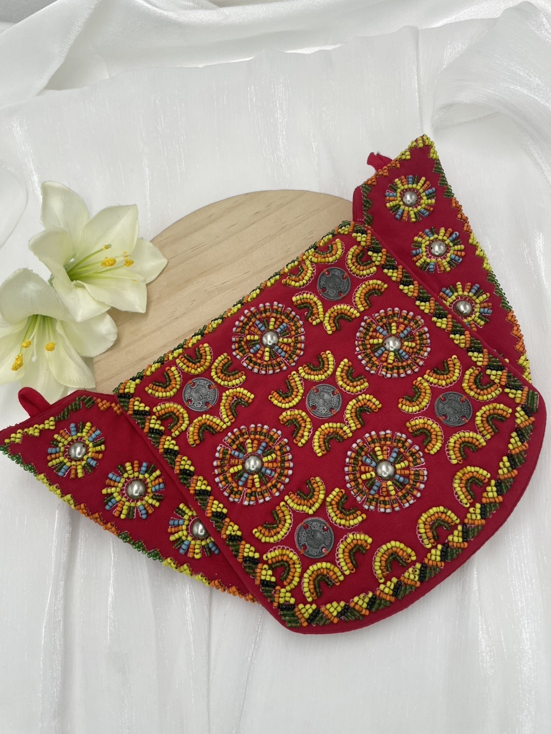 ★ No.27手工珠繡圖騰包深16.5上寬28下寬16.5