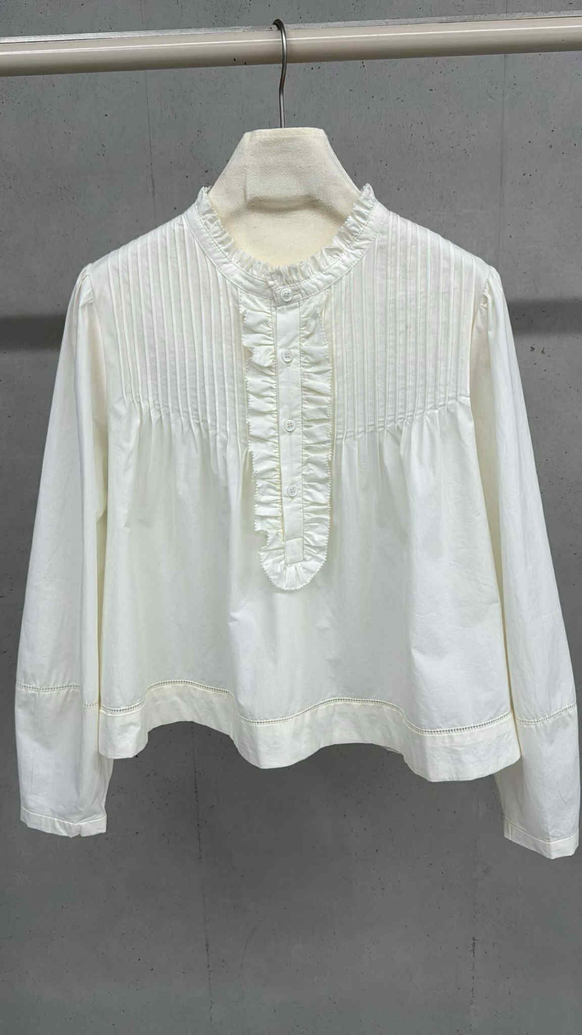 MA15 法式浪漫壓褶荷葉邊上衣