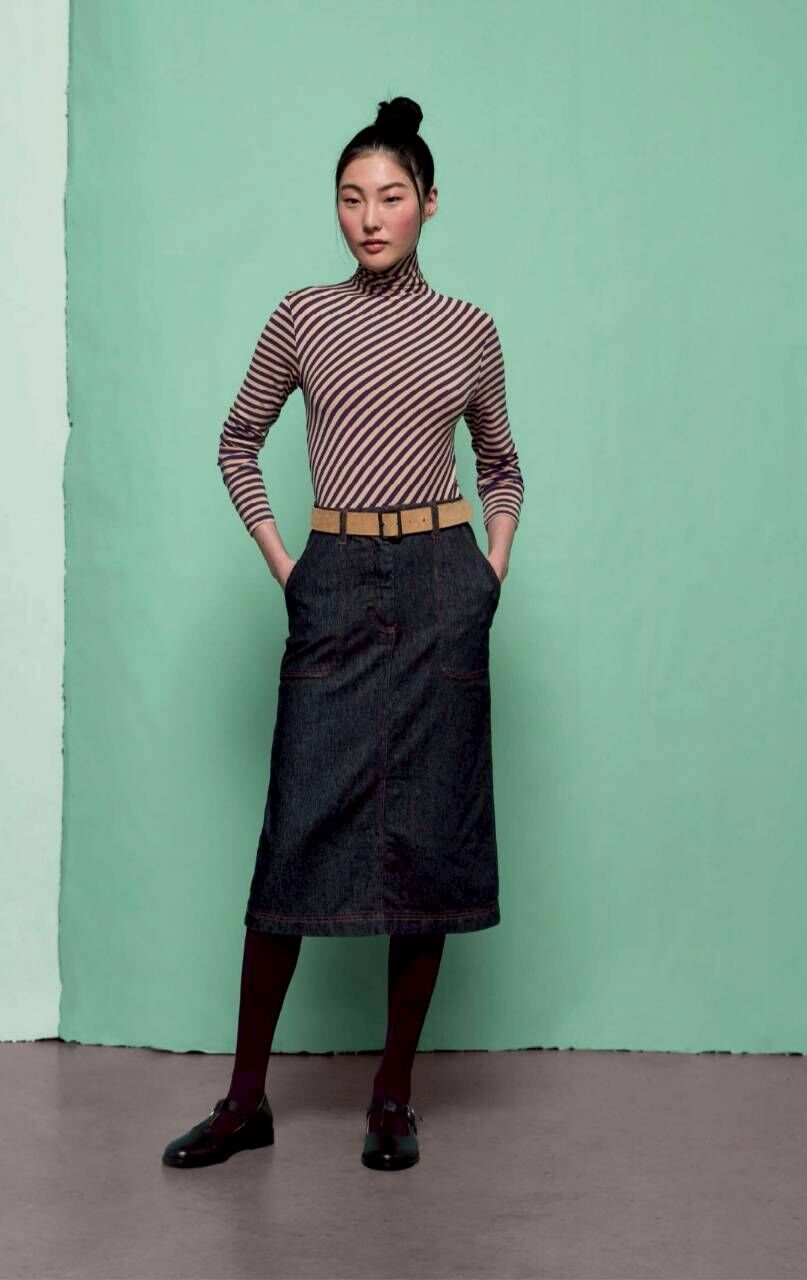 NIU 文藝斜線高領衫