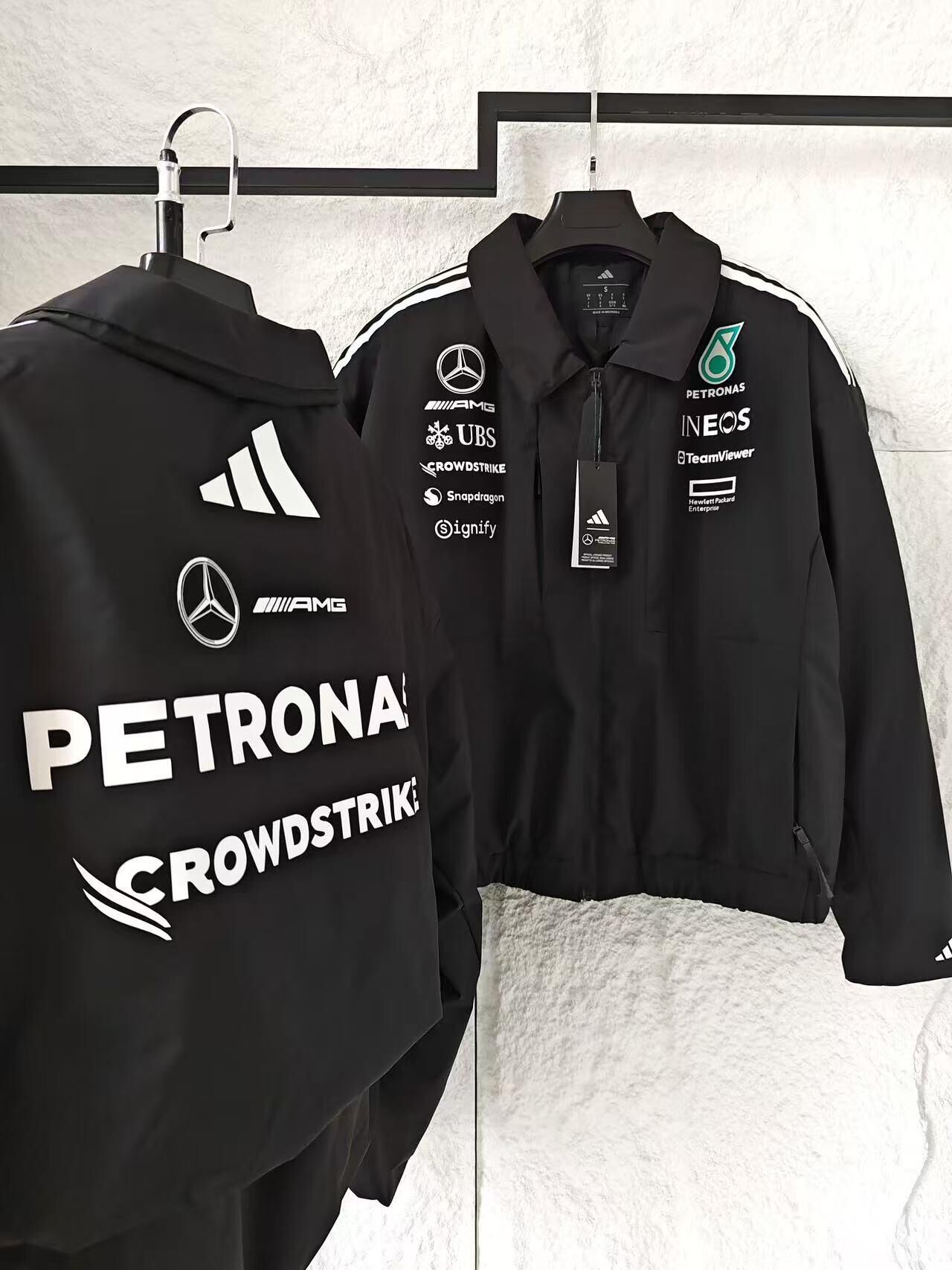 代購-adidas x MERCEDES-AMG 聯名款 SS25 PETRONAS F1 一級方程式車隊 寬鬆賽車外套
