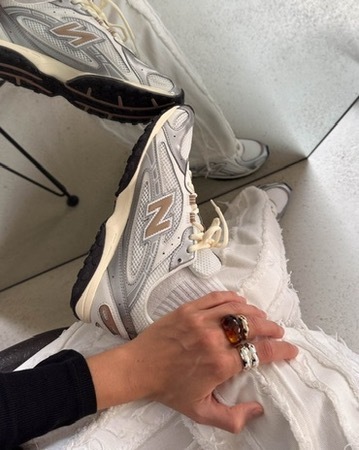 預購┃張員瑛 new balance 204 U204 白奶茶色 薄底鞋