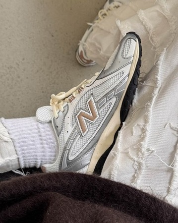 預購┃張員瑛 new balance 204 U204 白奶茶色 薄底鞋