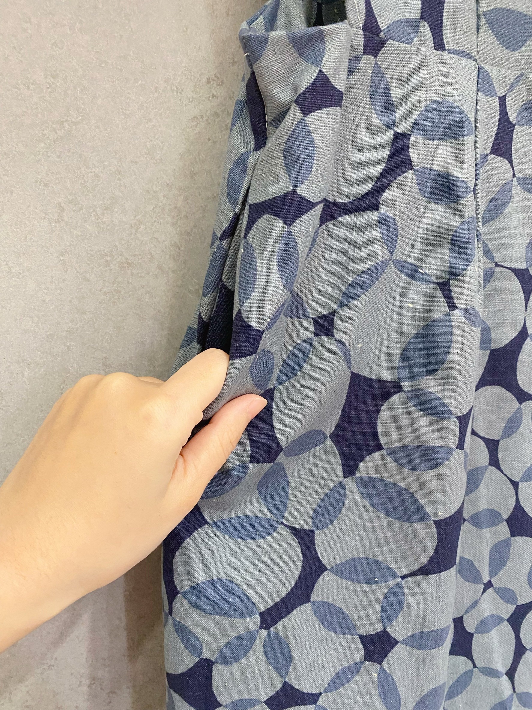 鵝卵石 媽咪側鏤空排釦長洋裝