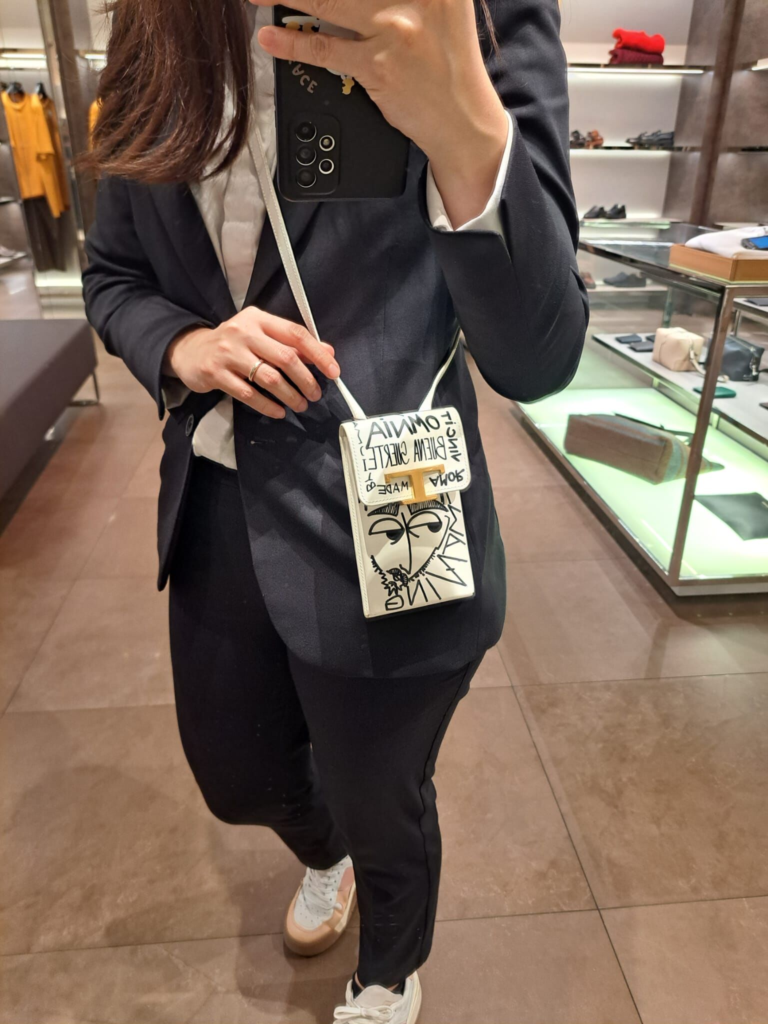 Tods Bag XAWTSA Graffiti T logo Crossbody phone bag cream